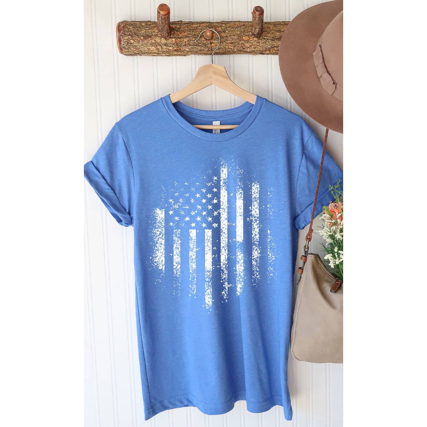 Retro Distressed American Flag Patriot 4th July Graphic Tee-Size Large