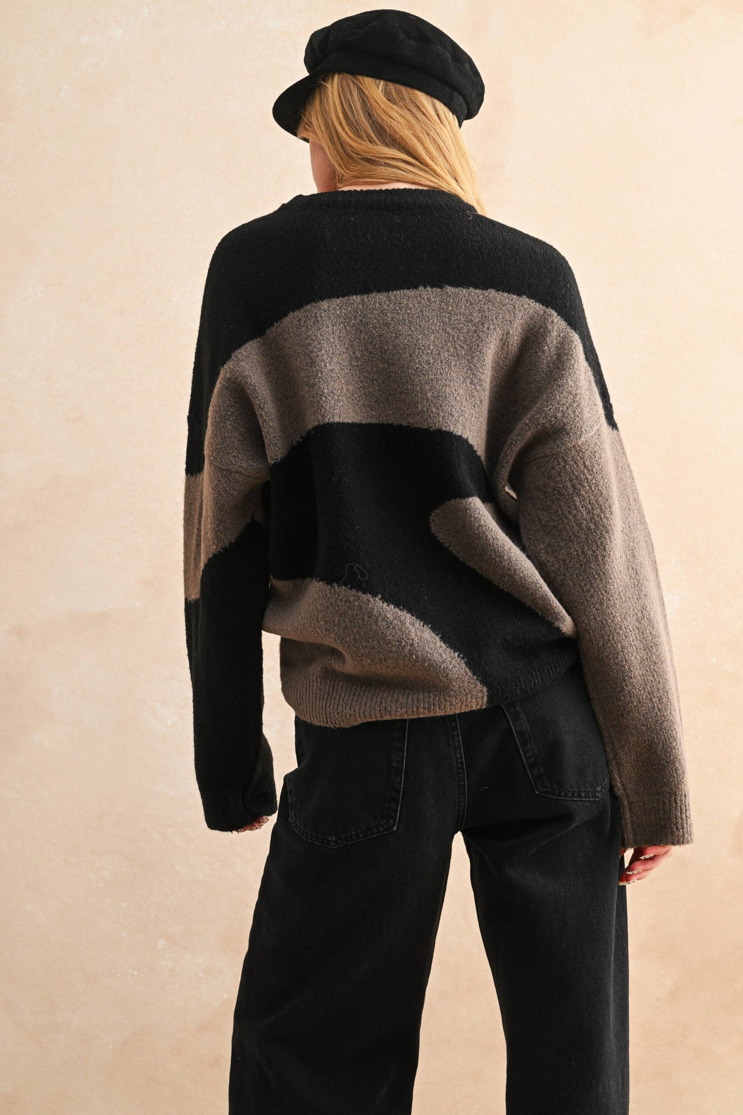 Camo Abstract Pattern Sweater-Black & Olive