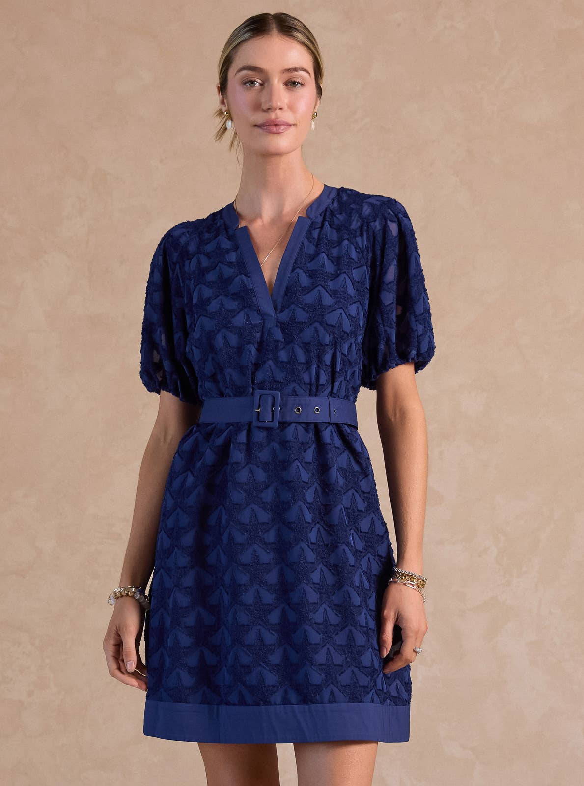 Current Air - Textured Star Pattern Belted Mini Dress: Navy Blue / L