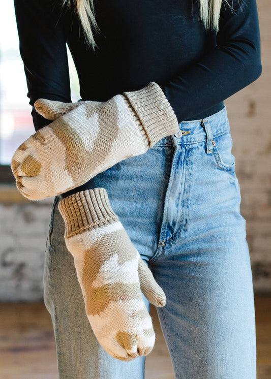 Tan & White Camo Knit Mittens